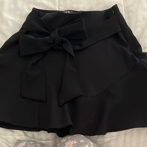 Black zara skirt with shorts underneath size S
